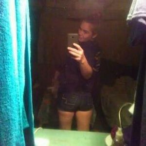 Meet your Posher, Cassandra